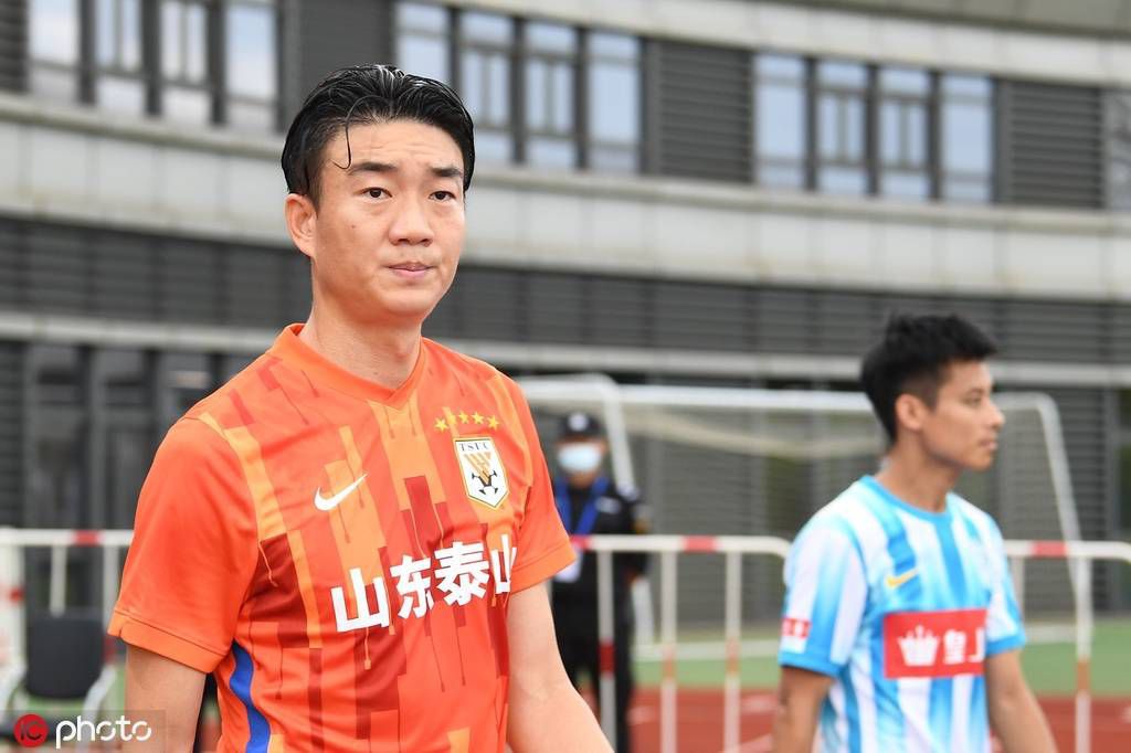 片名片名;7500其实是飞行员在遇到劫机时使用的代码，囧瑟夫一人困在驾驶舱内，他如何对付这些劫匪呢？片名;火山地狱，即地狱的第十六层，隐喻人性的煎熬